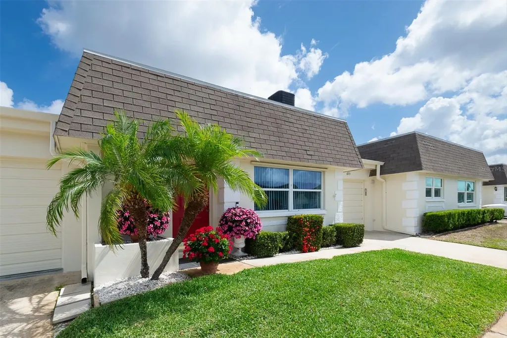 6915 Versailles N Pinellas Park FL 33781
