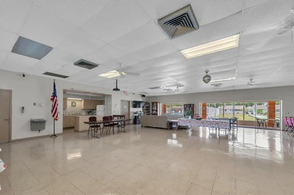 6915 Versailles N Pinellas Park FL 33781