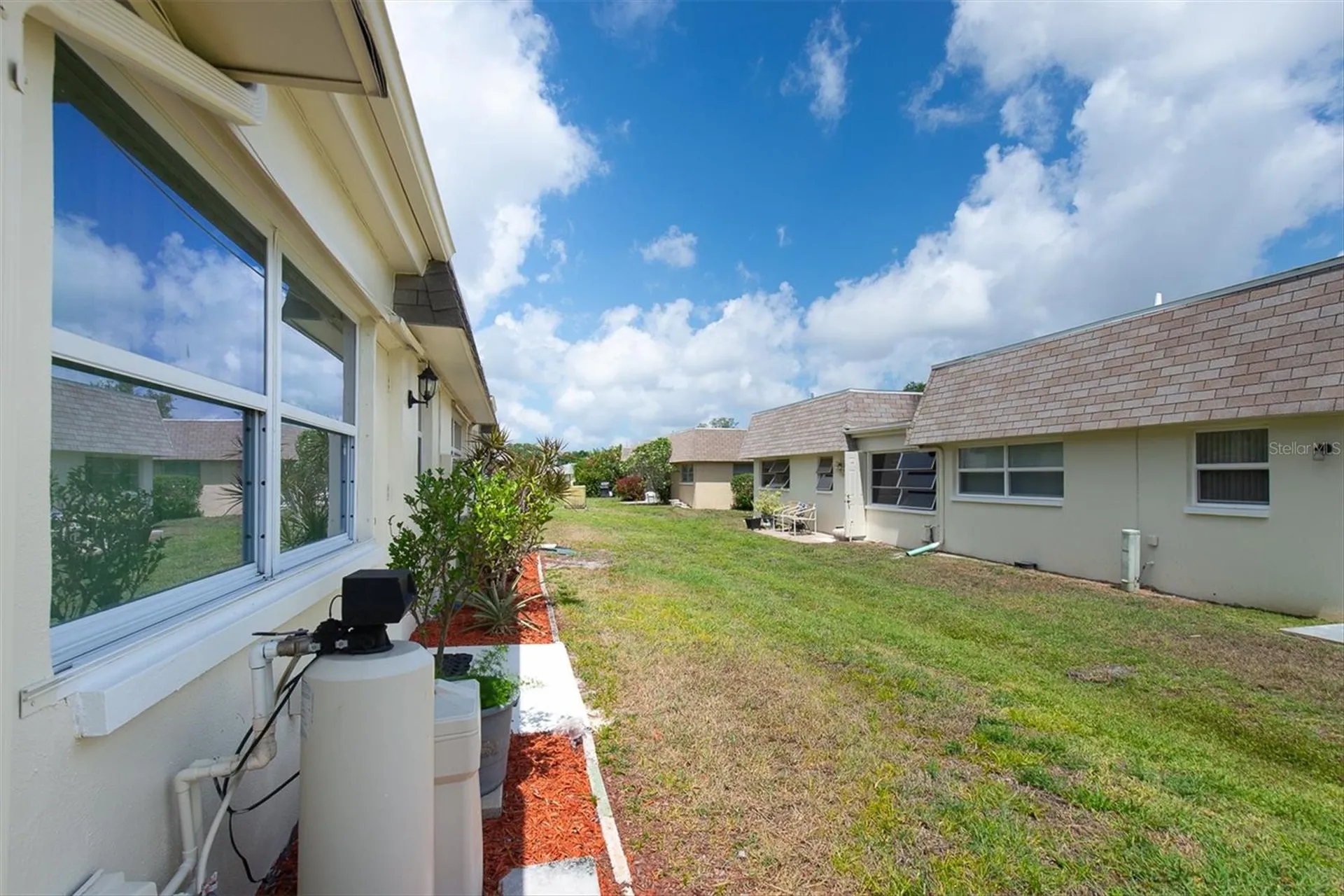 6915 Versailles N Pinellas Park FL 33781