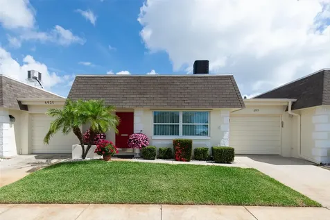 6915 Versailles N Pinellas Park FL 33781