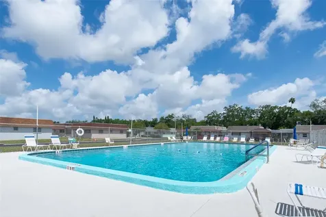 6915 Versailles N Pinellas Park FL 33781
