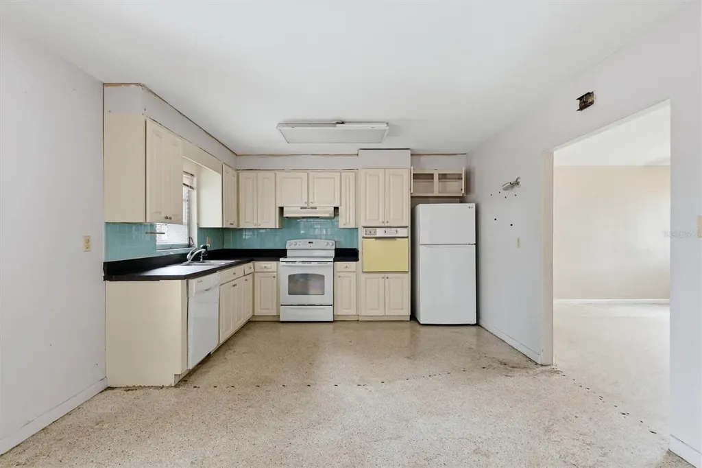 3316 Jolson Drive Sarasota FL 34237