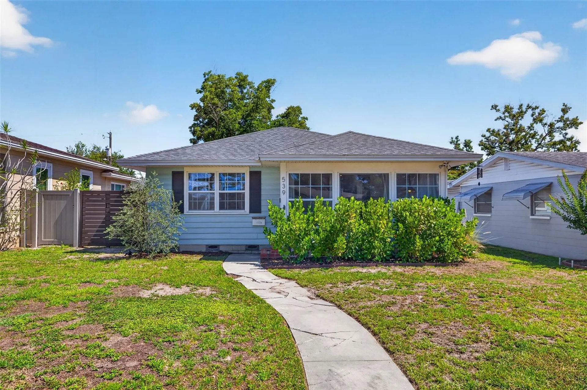 539 36th Avenue N St Petersburg FL 33704