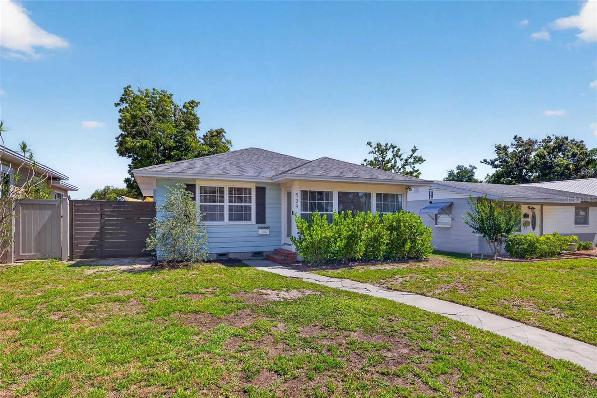 539 36th Avenue N St Petersburg FL 33704