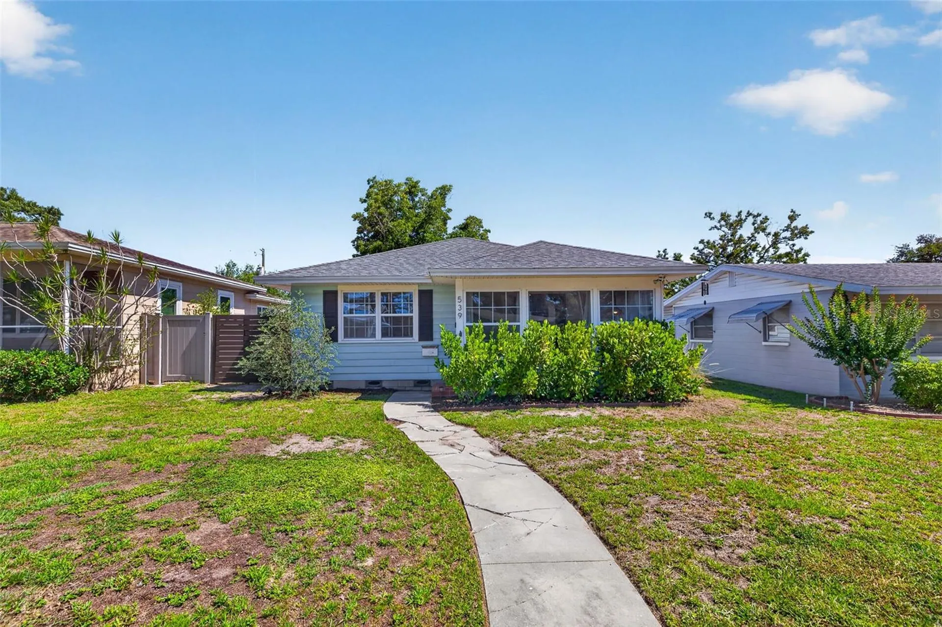 539 36th Avenue N St Petersburg FL 33704