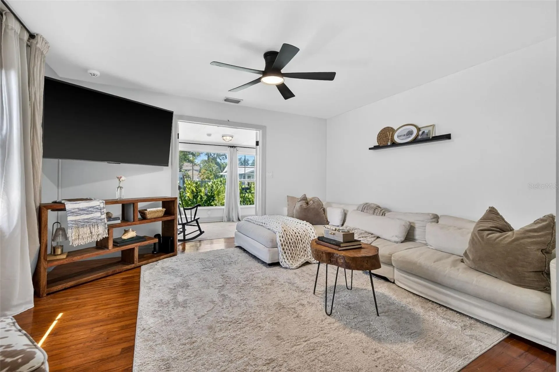 539 36th Avenue N St Petersburg FL 33704