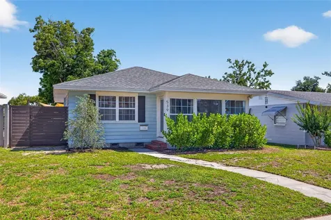 539 36th Avenue N St Petersburg FL 33704