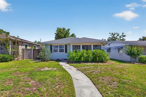 539 36th Avenue N St Petersburg FL 33704