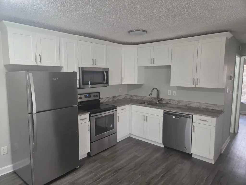 2322 W Saint John Street Tampa FL 33607