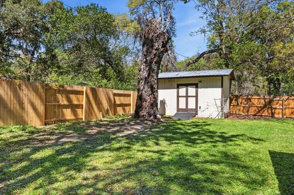 220 SE 71st Street Gainesville FL 32641