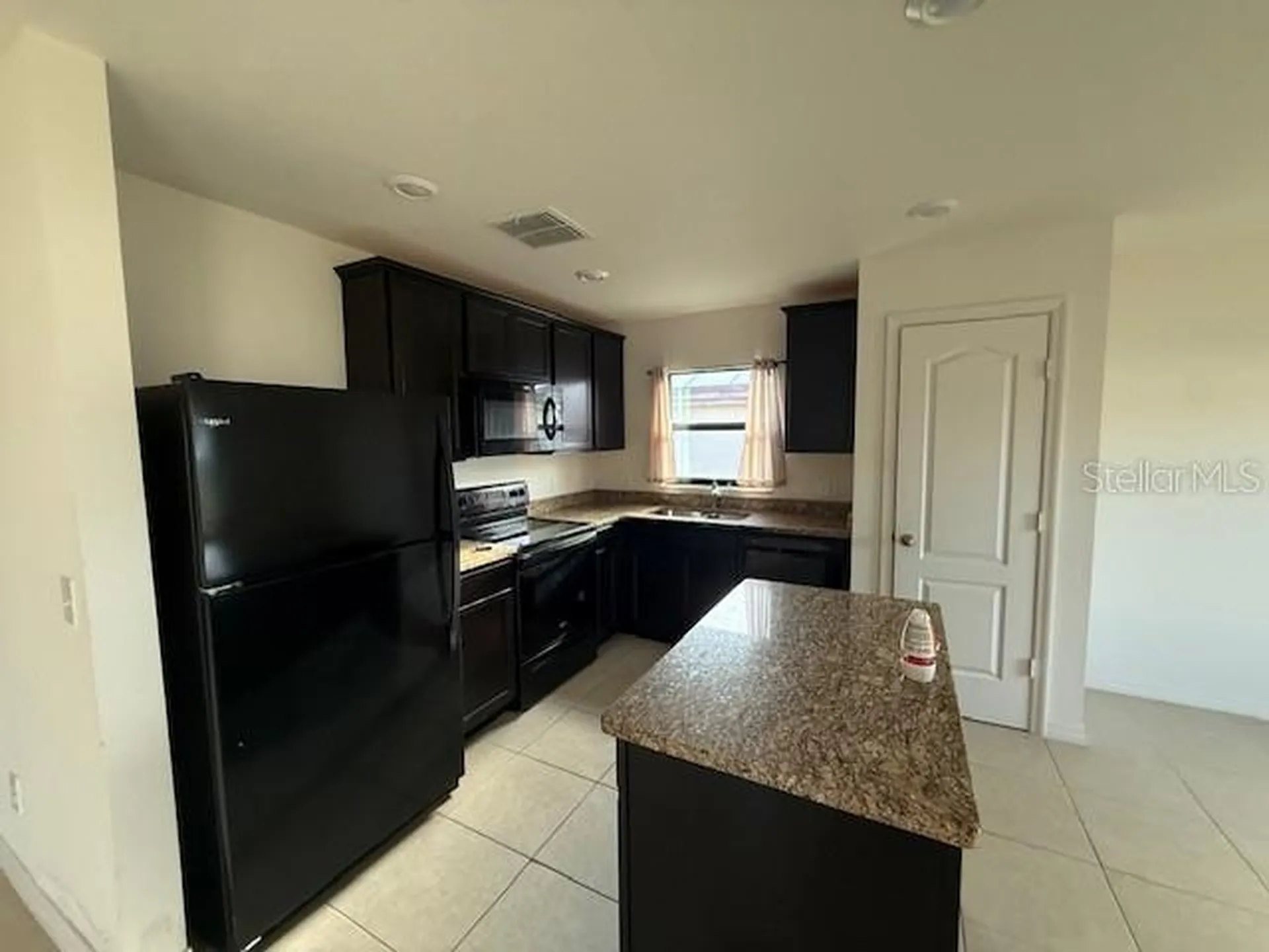 1884 Amber Sweet Circle Dundee FL 33838