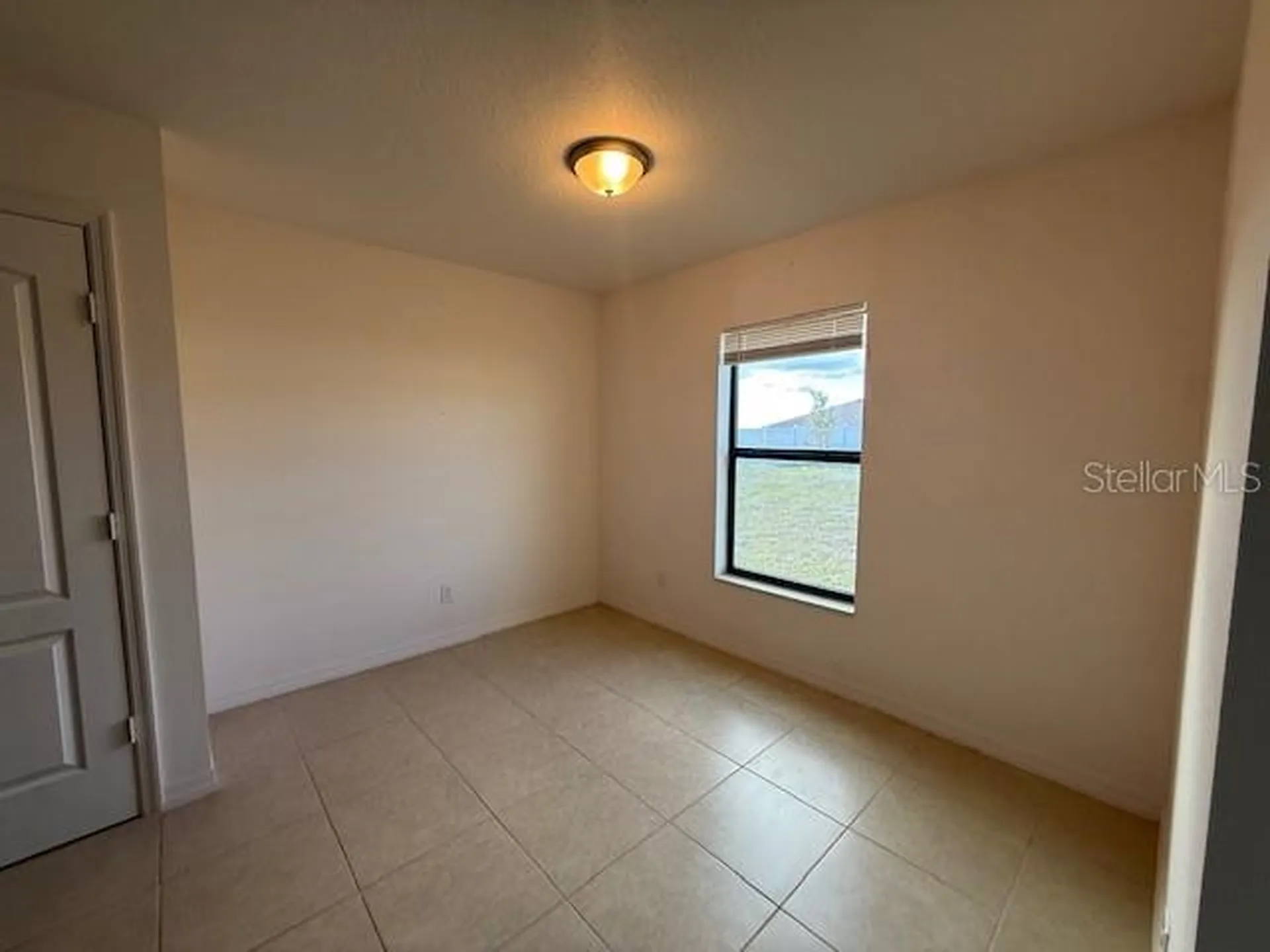 1884 Amber Sweet Circle Dundee FL 33838