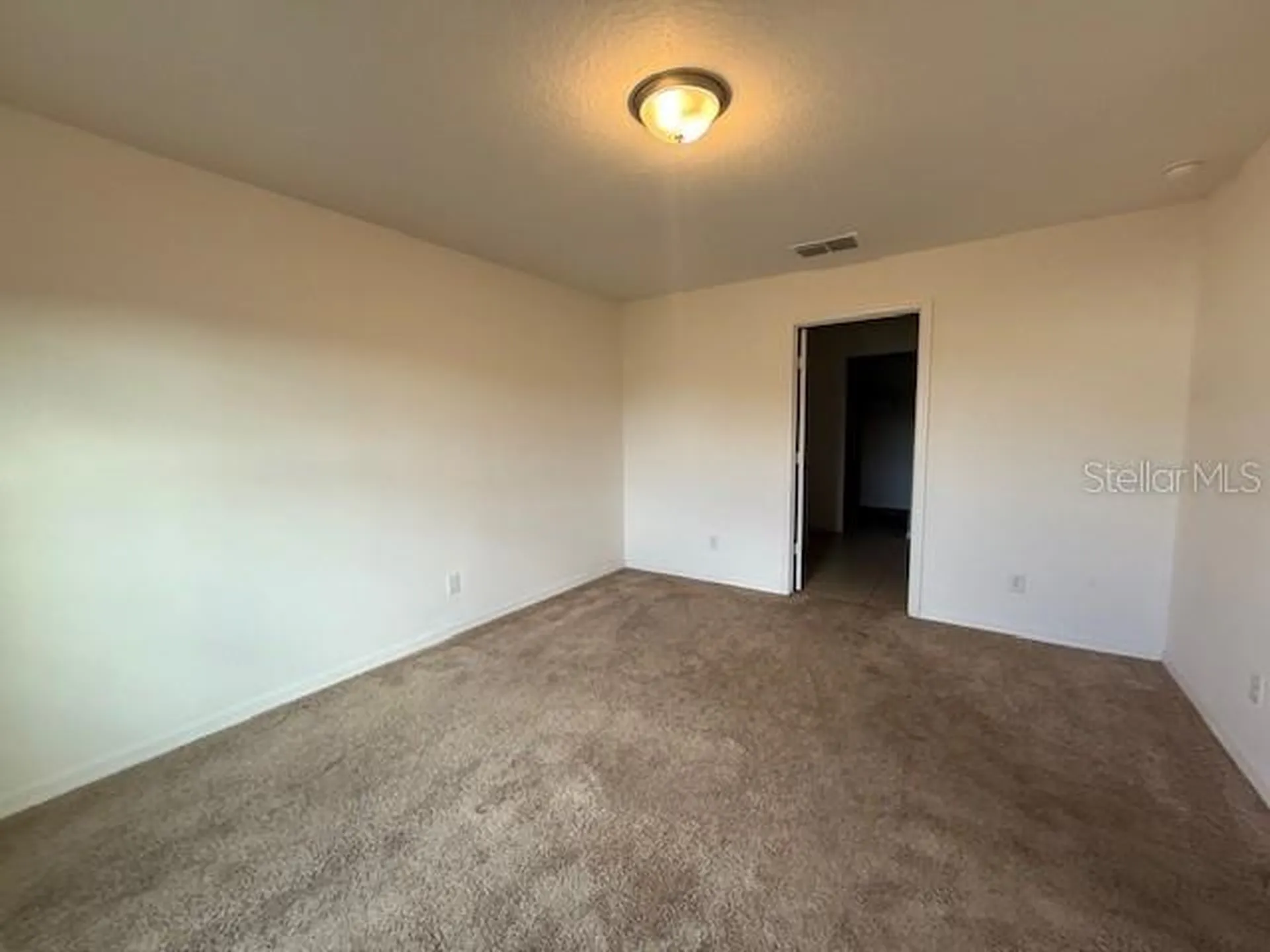 1884 Amber Sweet Circle Dundee FL 33838