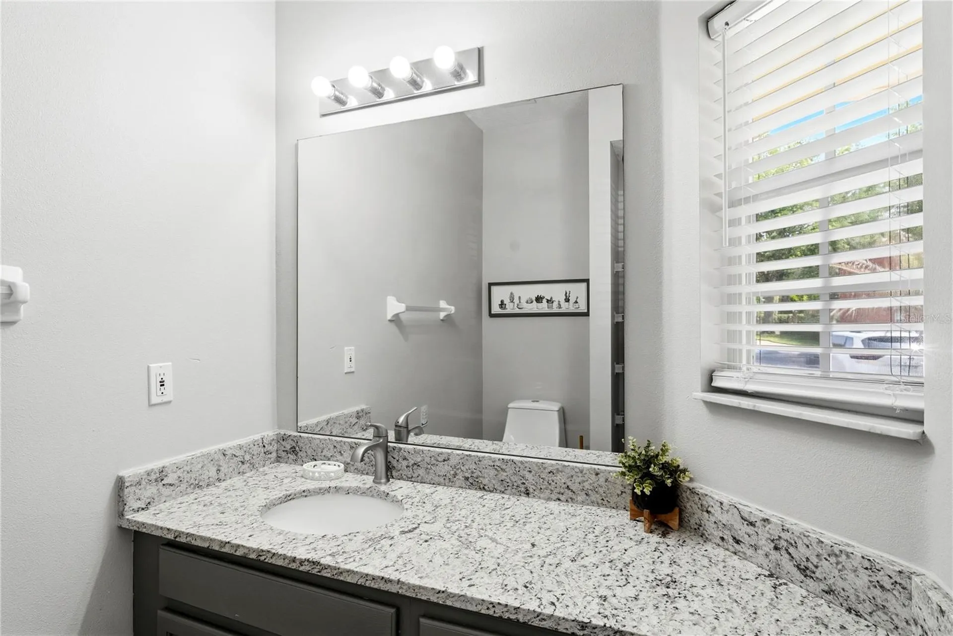 8564 Crystal Cove Loop Kissimmee FL 34747