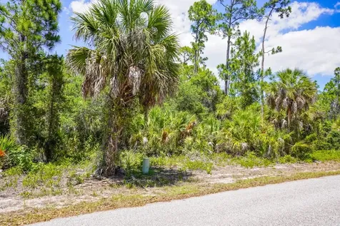 17420 Iago Avenue Port Charlotte FL 33954