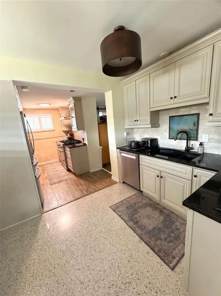 2475 Trade Winds Drive Dunedin FL 34698