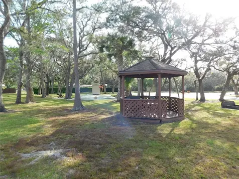 1311 Pine Island Drive N St Cloud FL 34771
