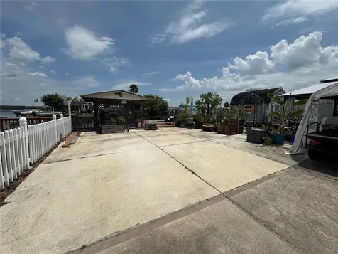 1311 Pine Island Drive N St Cloud FL 34771