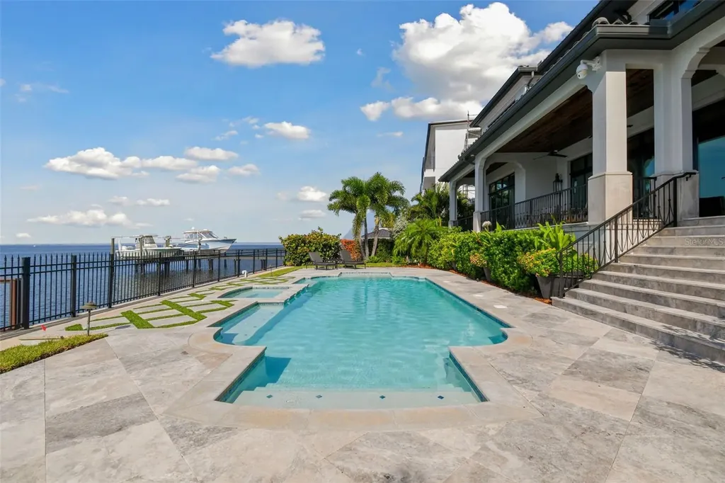 5120 W Longfellow Avenue Tampa FL 33629