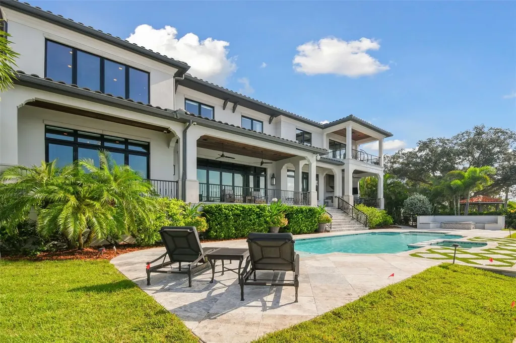 5120 W Longfellow Avenue Tampa FL 33629