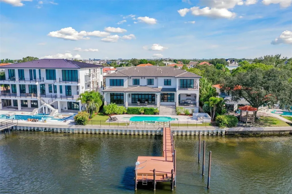 5120 W Longfellow Avenue Tampa FL 33629