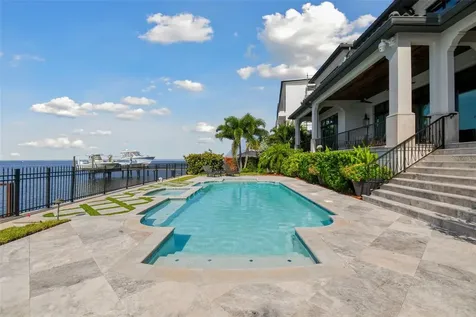 5120 W Longfellow Avenue Tampa FL 33629