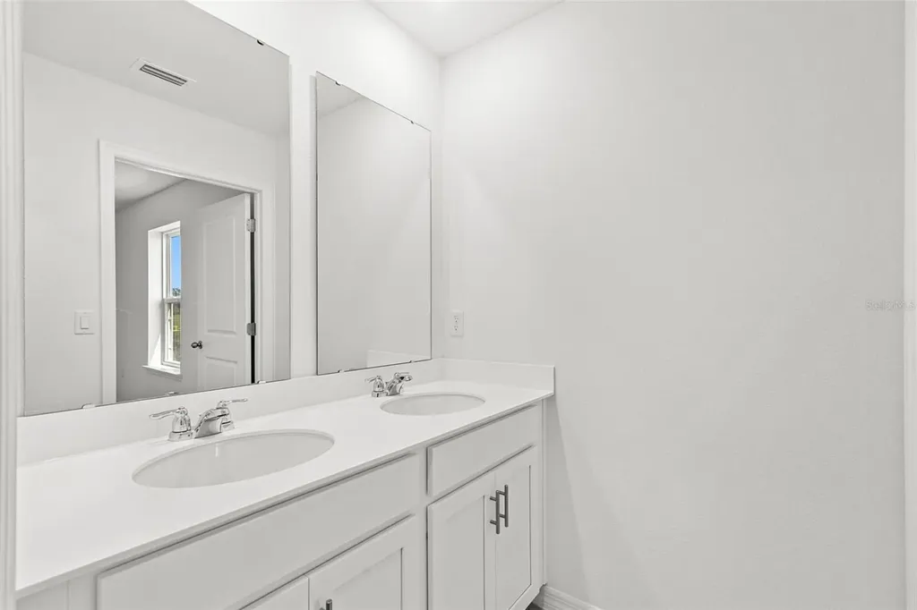 4899 Winding River Road Orlando FL 32822