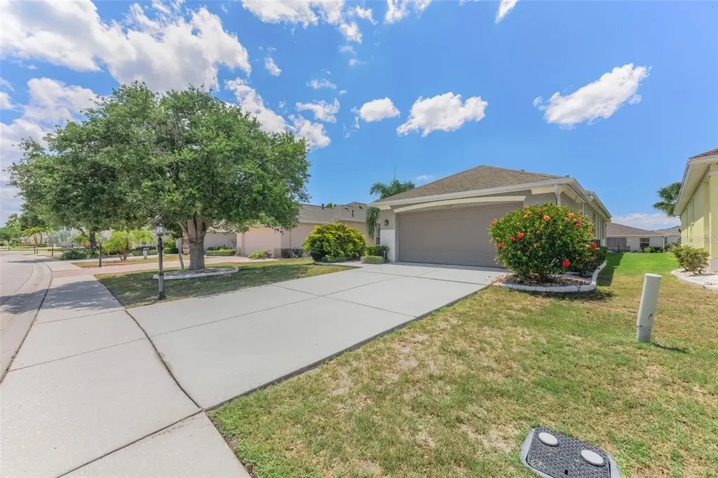 1149 Emerald Dunes Drive Sun City Center FL 33573