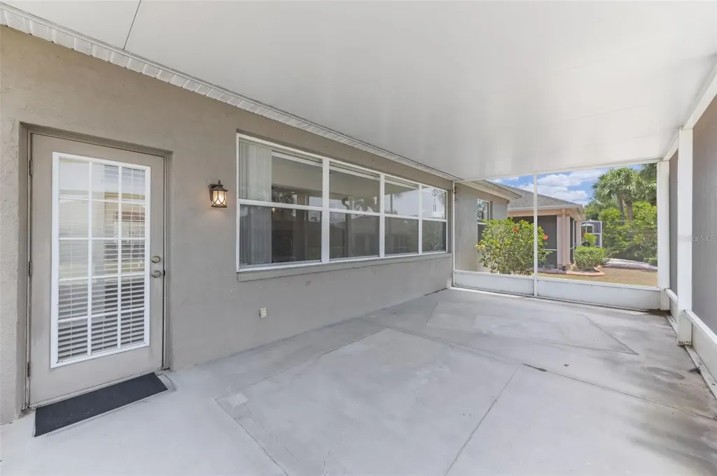 1149 Emerald Dunes Drive Sun City Center FL 33573