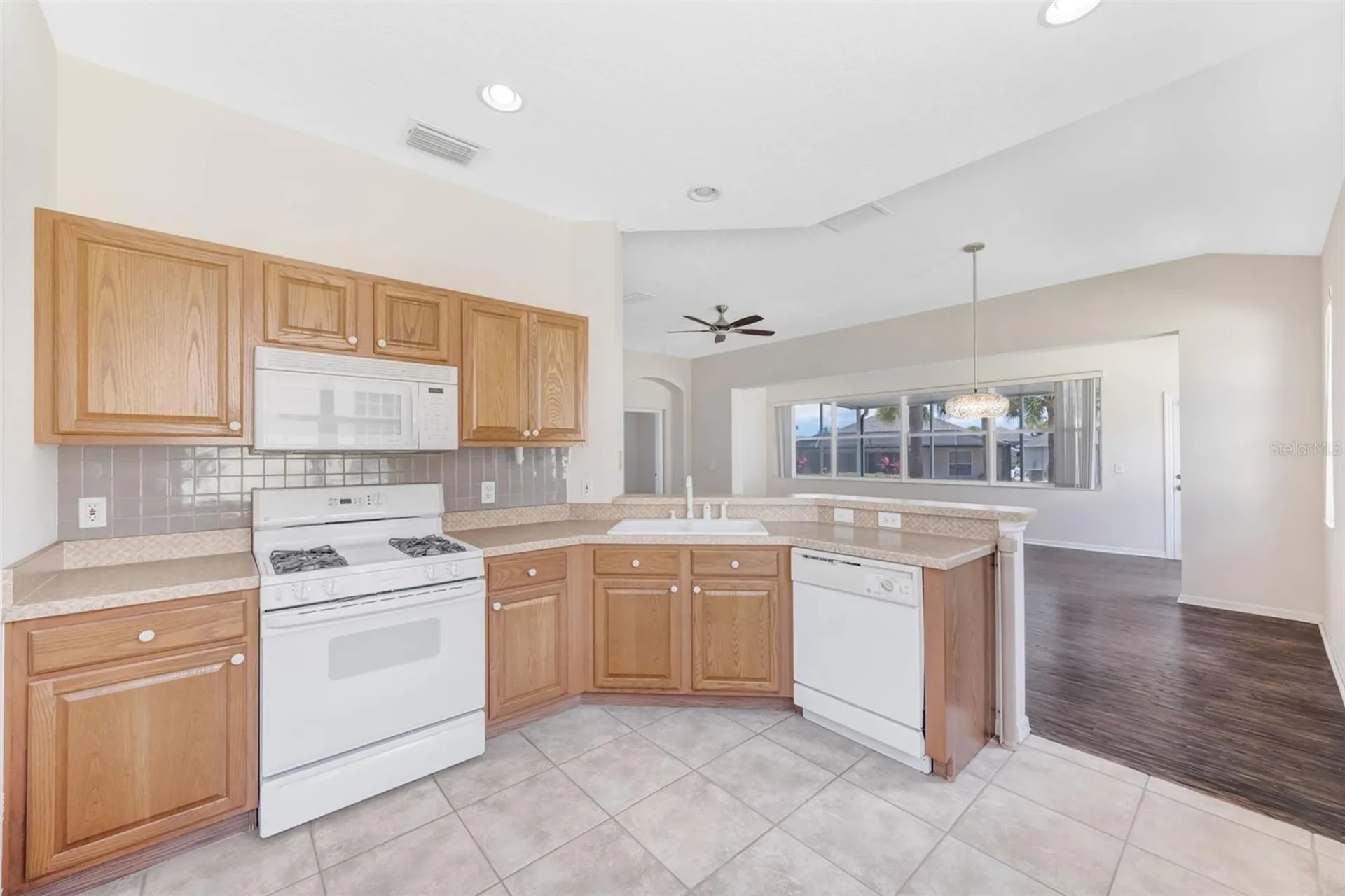 1149 Emerald Dunes Drive Sun City Center FL 33573