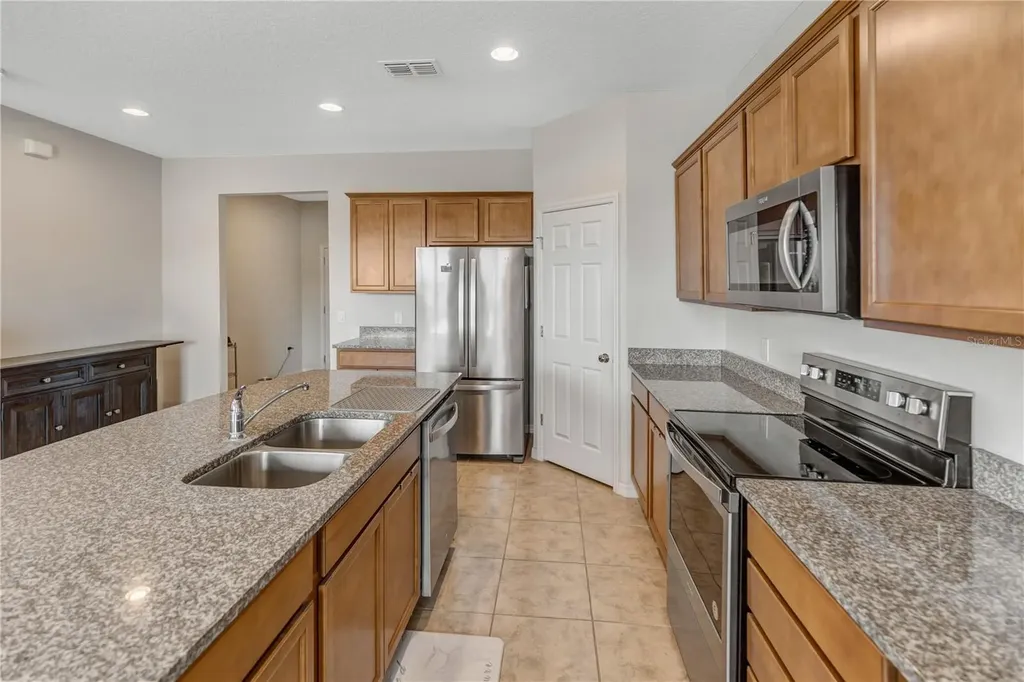 8811 Ashland Avenue Polk City FL 33868