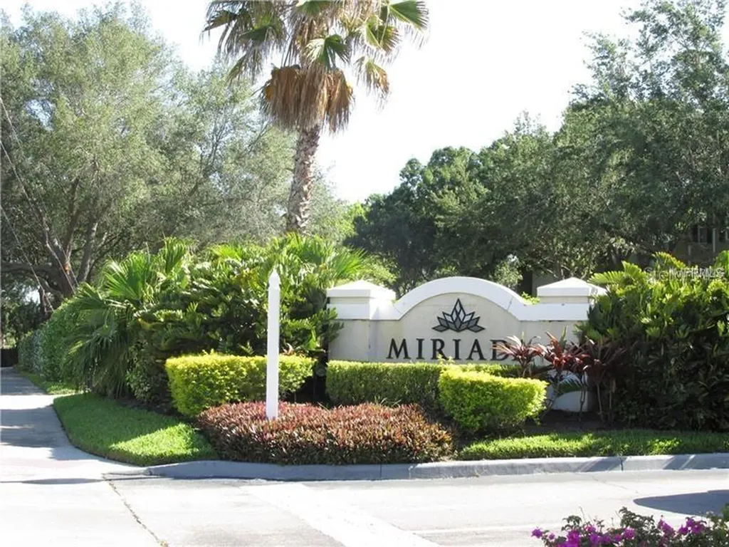 2035 Dixie Belle Drive Orlando FL 32812