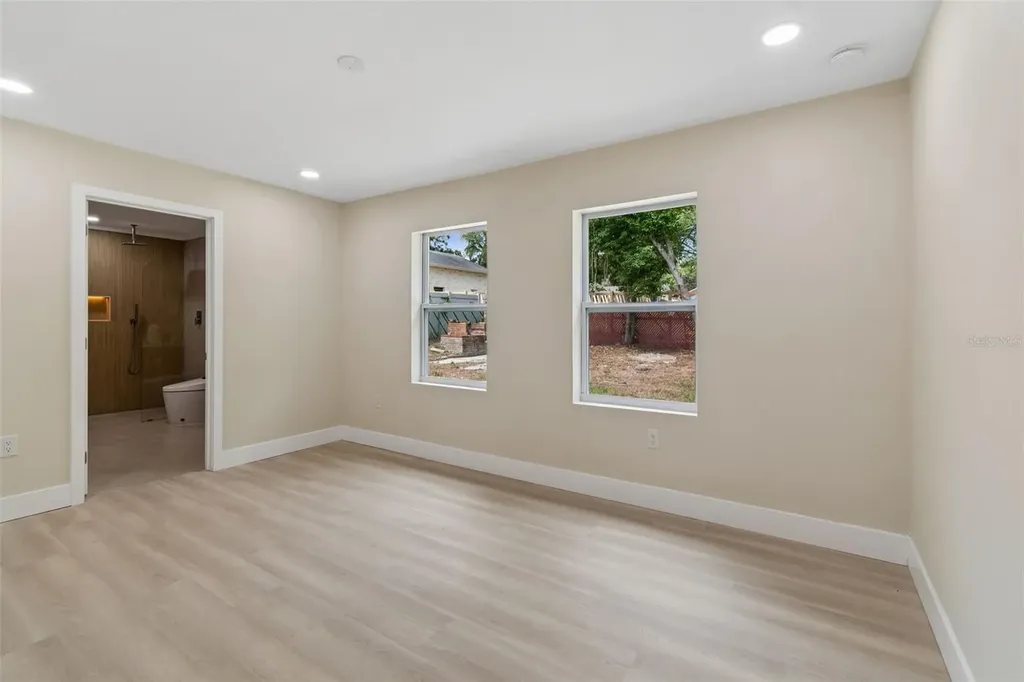 11006 N 61st Street Tampa FL 33617
