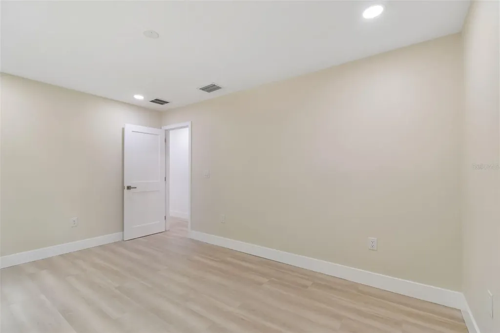 11006 N 61st Street Tampa FL 33617