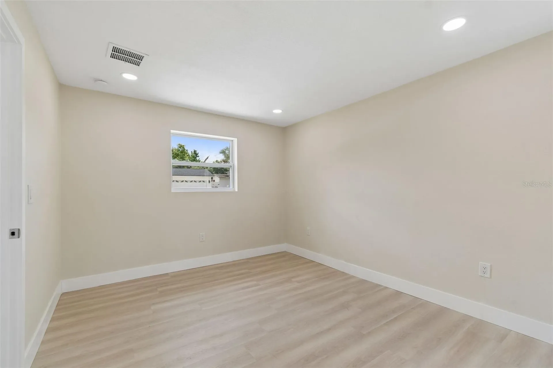 11006 N 61st Street Tampa FL 33617