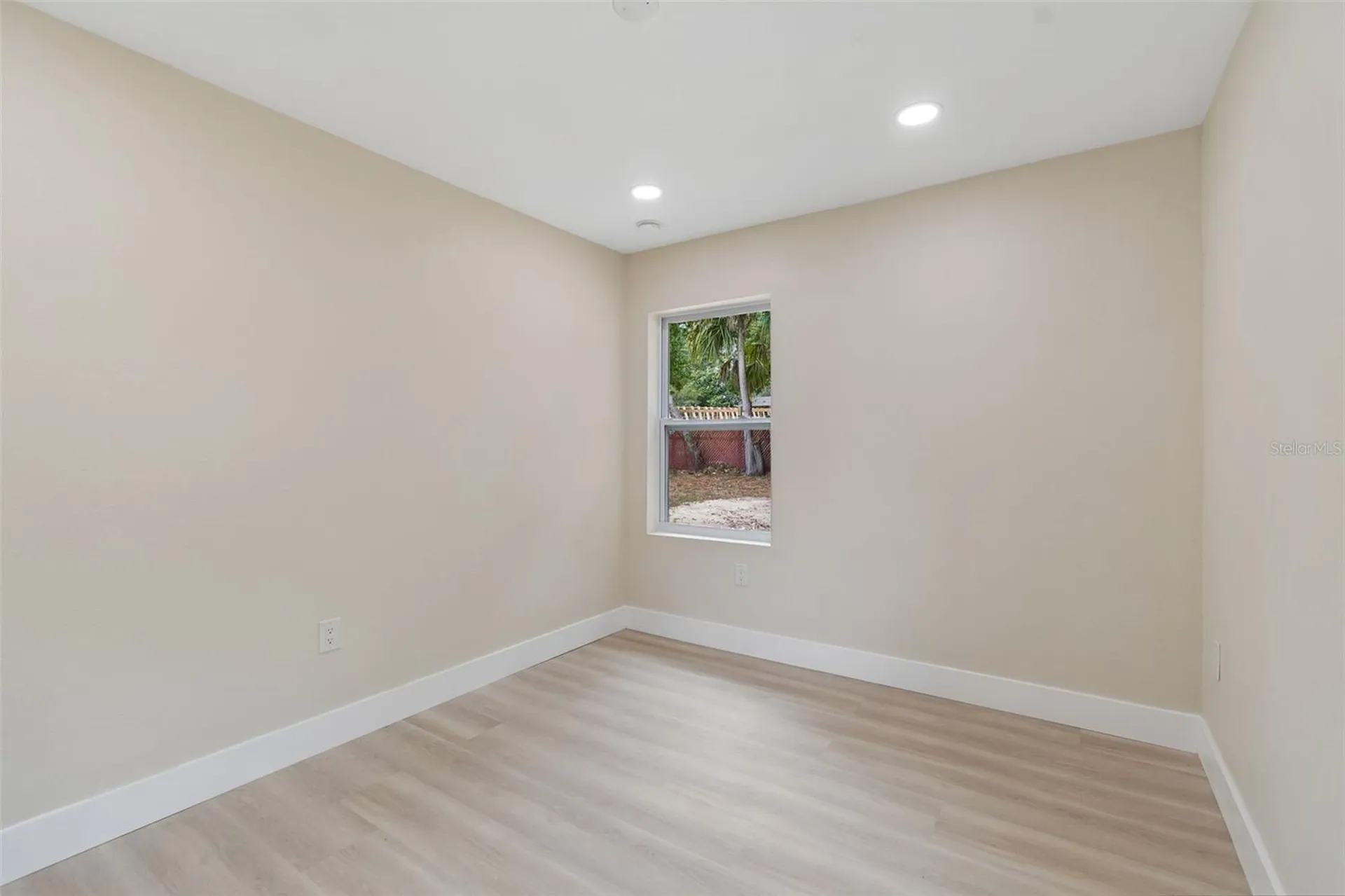 11006 N 61st Street Tampa FL 33617