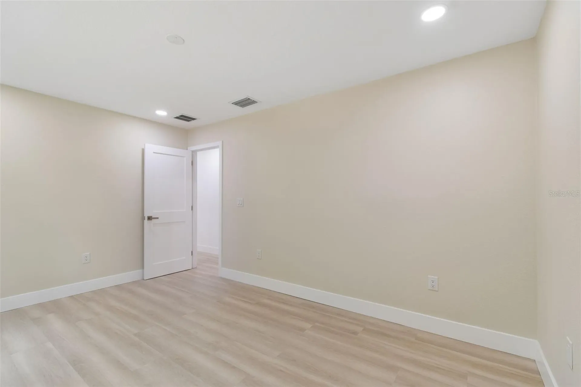 11006 N 61st Street Tampa FL 33617