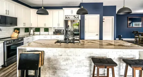 7507 N Dartmouth Avenue Tampa FL 33604