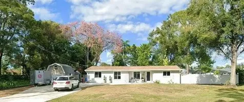 8205 Westridge Drive Tampa FL 33615