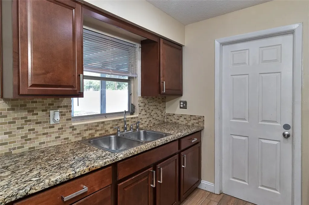 831 Lakeside Drive Largo FL 33778