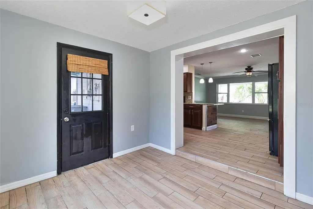 831 Lakeside Drive Largo FL 33778