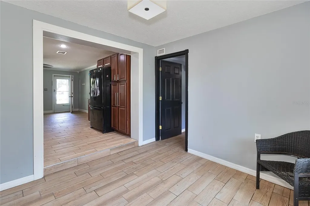 831 Lakeside Drive Largo FL 33778