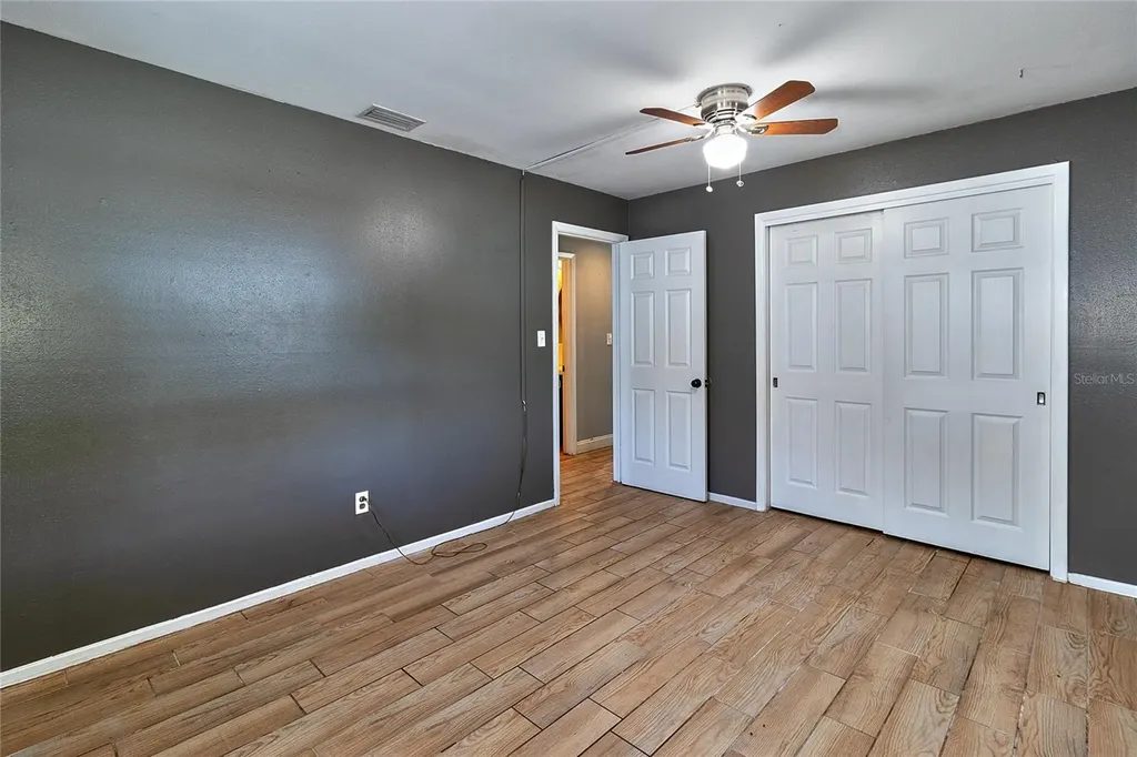 831 Lakeside Drive Largo FL 33778