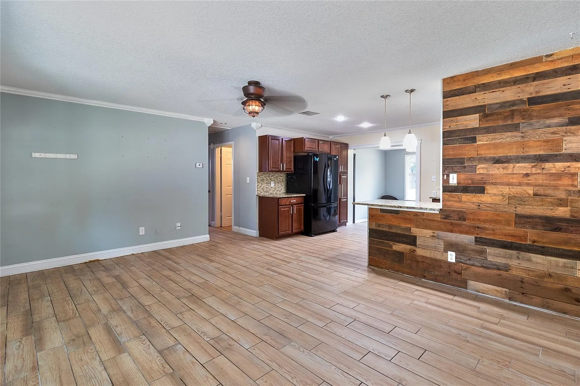 831 Lakeside Drive Largo FL 33778