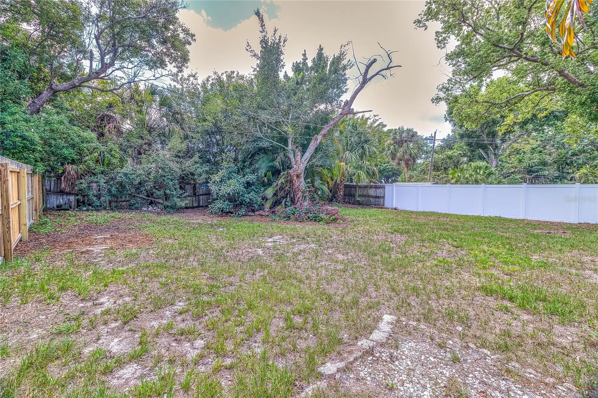 831 Lakeside Drive Largo FL 33778