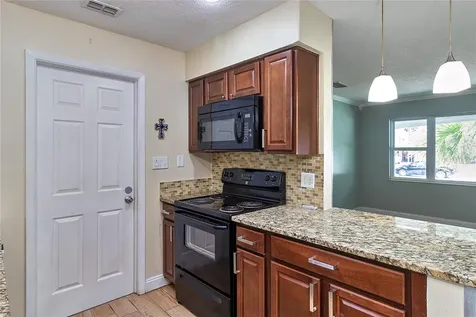 831 Lakeside Drive Largo FL 33778