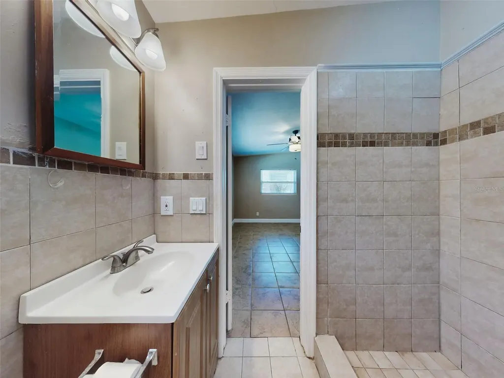 5802 Deerfield Road Orlando FL 32808