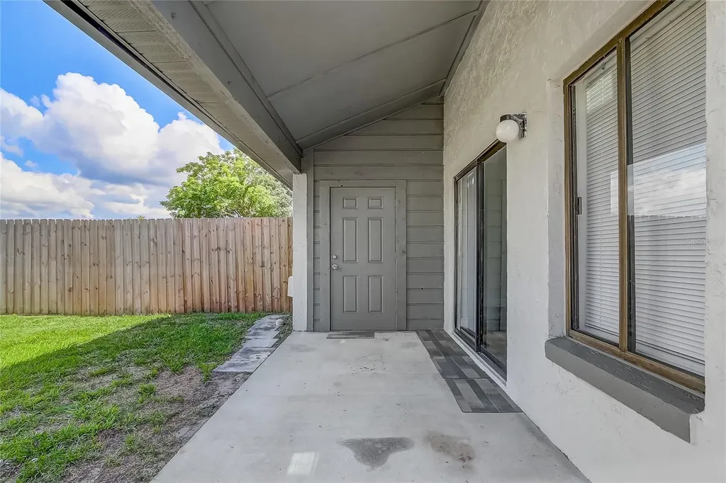 2719 Hunt Club Lane Orlando FL 32826