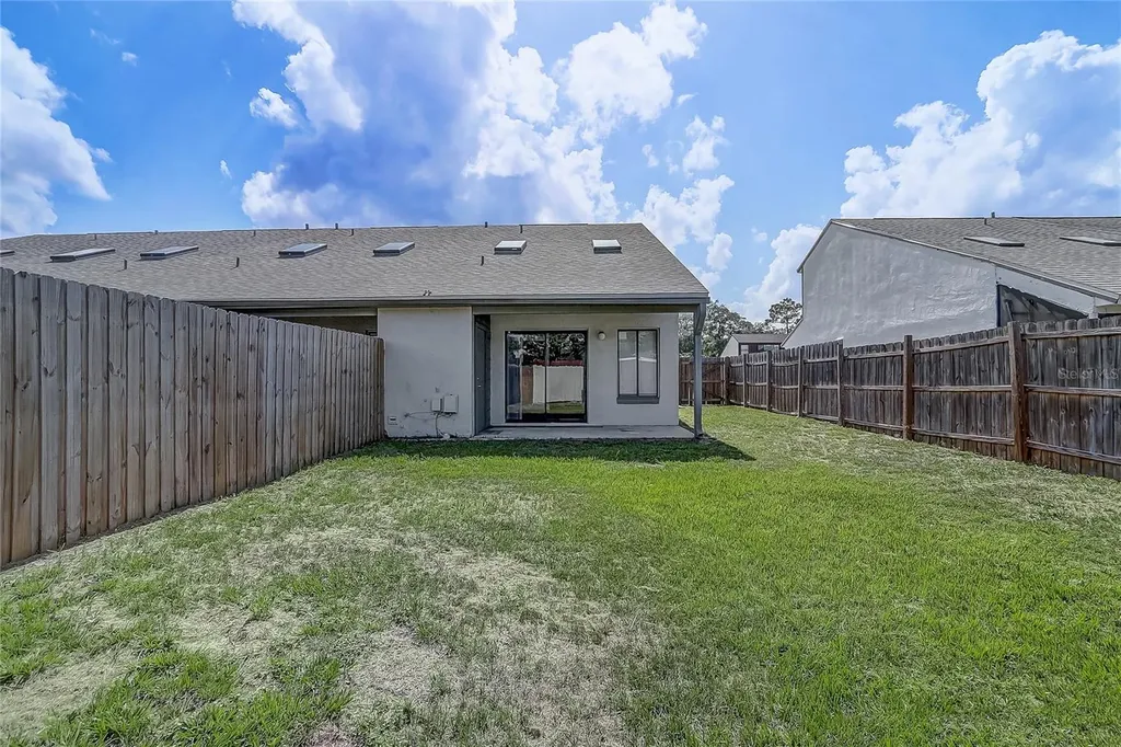 2719 Hunt Club Lane Orlando FL 32826