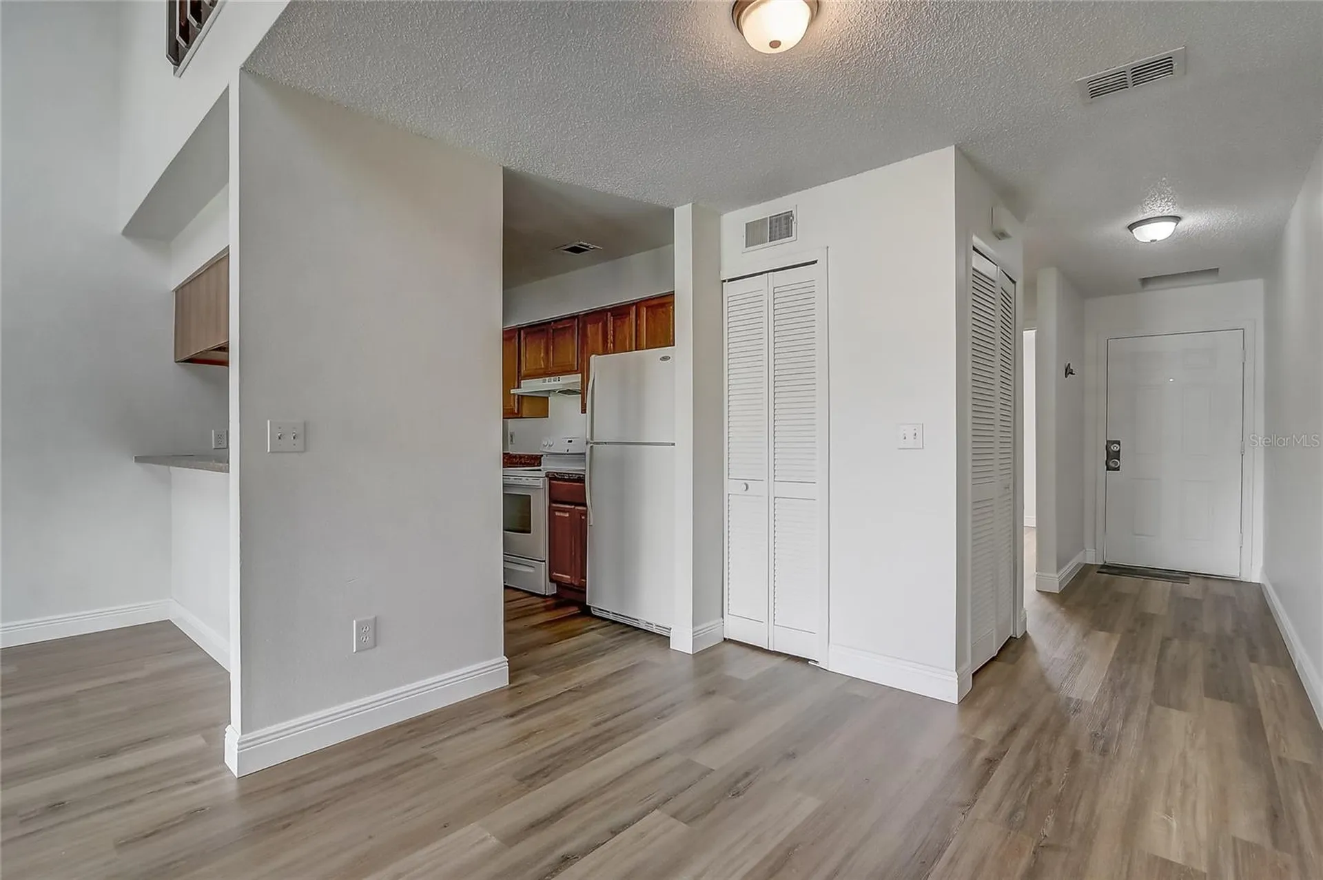 2719 Hunt Club Lane Orlando FL 32826